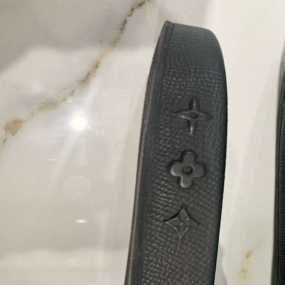 Louis Vuitton Waterfront Mule Slides – Classic Black Monogram – Size 9.5 – RARE - Picture 6 of 8